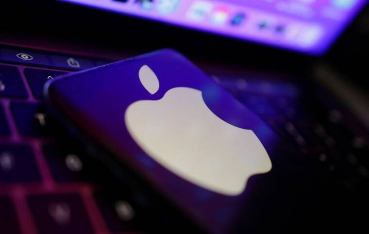 REUTERS/DADO RUVIC/ILLUSTRATION/FILE PHOTO
The Apple logo is seen in this illustration taken, in August 2022.